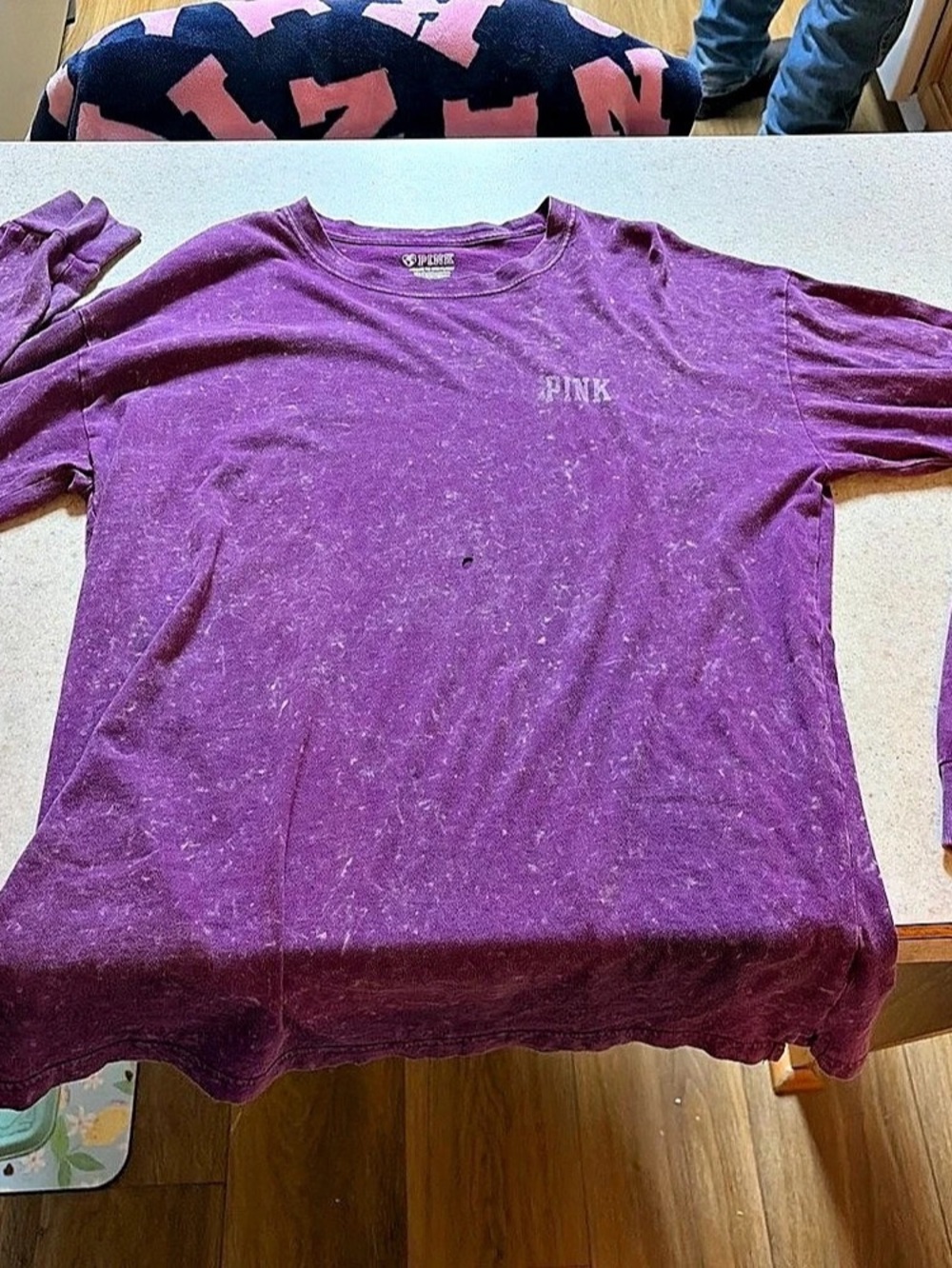 PINK Long Sleeve Graphic Tee in Purple Size XS